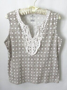 St. John's Bay brown white notch neck geo crochet trim sleeveless tee *Sz M*